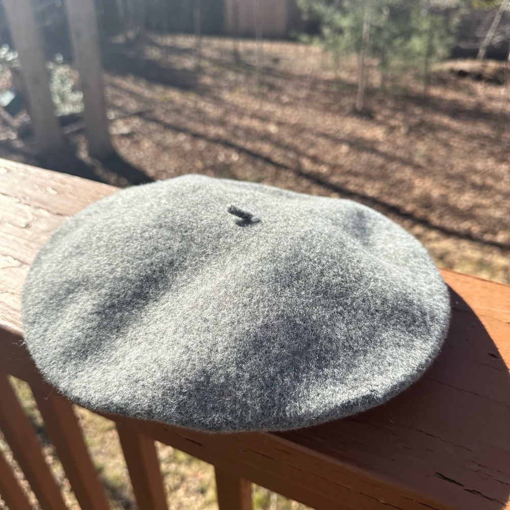 Classic Gray Wool Beret - Women's Hat